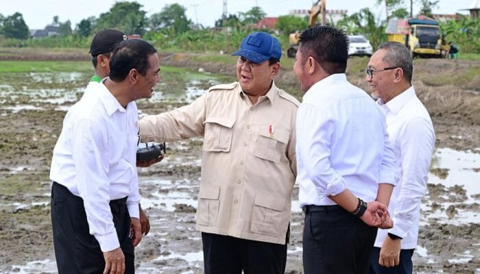 Presiden Prabowo Tebar Benih Padi Dengan Teknologi Drone Pada Lahan Oplah 105 Ribu Hektar  di Ogan Ilir