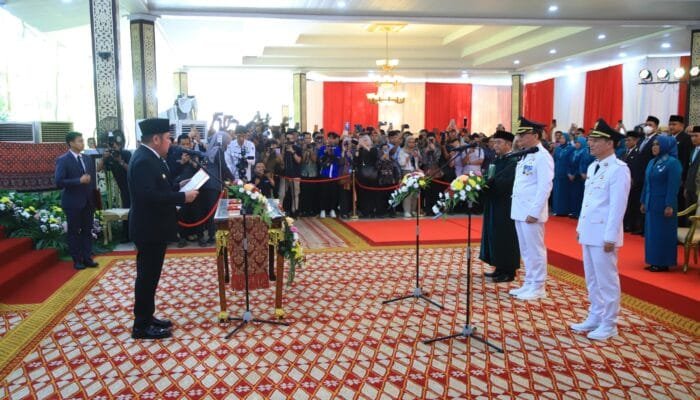 Disaksikan Tiga Menteri, Herman Deru Lantik Joncik-Arifa’i sebagai Bupati dan Wakil Bupati Empat Lawang