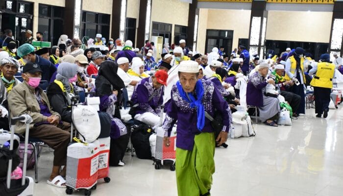 Kloter 5 Debarkasi Palembang Tiba di Tanah Air, Seorang Jemaah Kloter 18 Ikut Pulang Melalui Program Tanazul