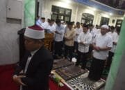 Safari Ramadhan di Makodam II/Sriwijaya, Herman Deru Ajak Jemaah Doakan Almarhum Alex Noerdin