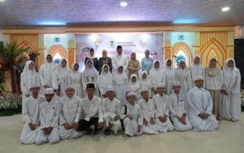 Andie Dinialdie : Santuni Anak Yatim dan Yasinan