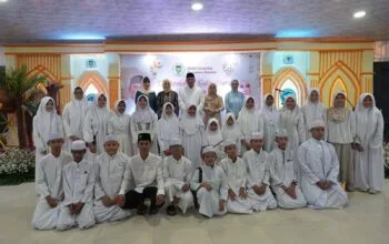 Andie Dinialdie : Santuni Anak Yatim dan Yasinan