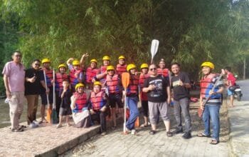 Dosen MI Polsri Taklukkan Arus Liar Sungai Enim, Dari Silaturahmi hingga Arung Jeram Penuh Adrenalin